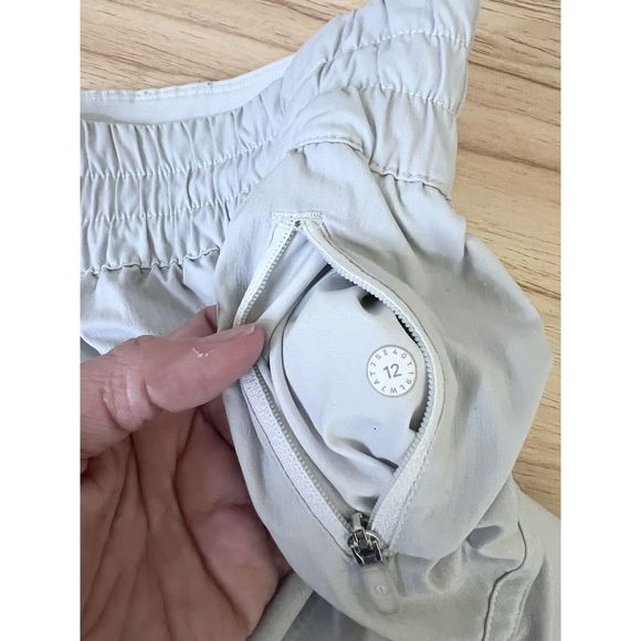 Lululemon Tracker Short 4” Light Gray Size 12 - Picture 6 of 10